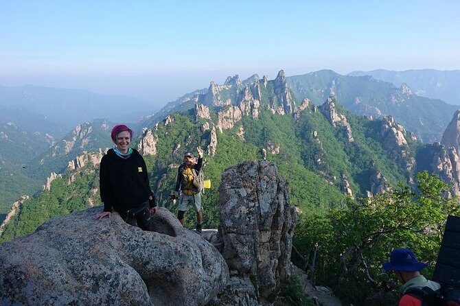 2-Day Hike through the Scenic Valleys of Mt. Seoraksan from Seoul - Day 1 in Seoraksan: the drive in, then Ulsanbawi Rock time