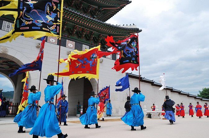 4 Hours Private tour with top attractions in Seoul - The Real Standout: Guides Who Adjust to Your Day