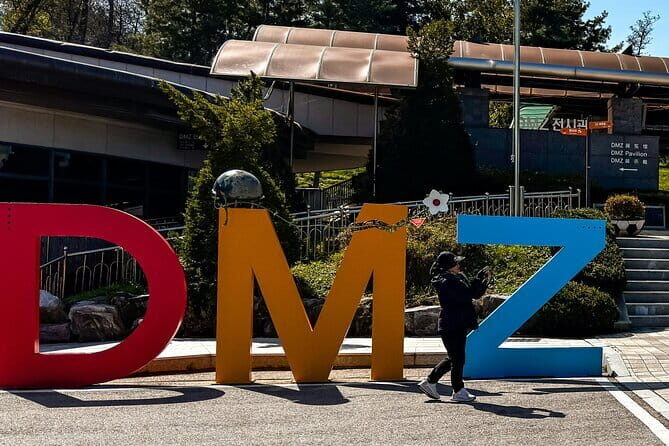 7 days Flexible Tour for Major Cities(Seoul,Busan,Gyeongju etc) - Seoul Fortress Day 4: Gates, pavilion stories, archery time, and a drama-ready folk village