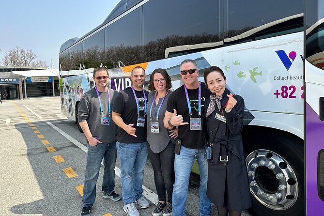 8 hours Private Tour in Seoul for the VIP - A typical flow through Seoul: palaces, neighborhoods, and viewpoints