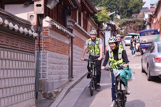 Afternoon E-bike tour and "Happy Hour" food and drinks - Why an afternoon e-bike schedule makes sense in Seoul
