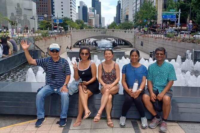 Deoksugung & Jeongdong-gil: A Walk in Korea's Rich Heritage - Getting Your Bearings: Deoksugung start to Cheonggyecheon finish