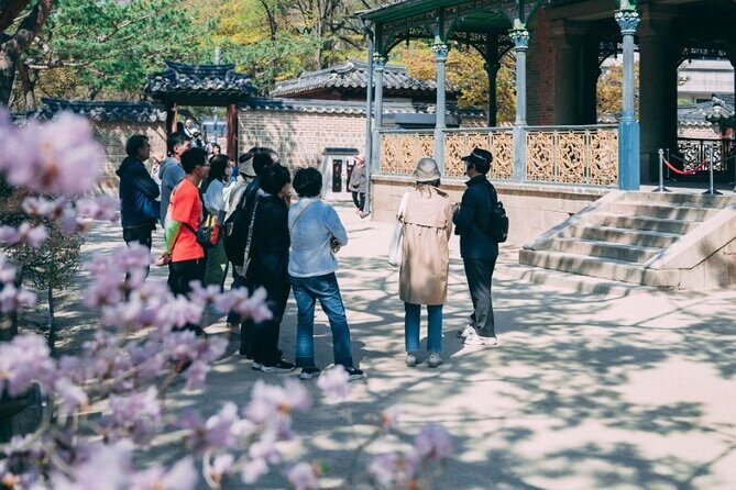 Deoksugung & Jeongdong-gil: A Walk in Korea's Rich Heritage - Gwanghwamun Square: a modern Seoul landmark with real historic weight