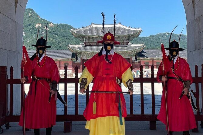 Discover Seoul: Local Life and History - Weather, walking, and the small “gotchas” that help