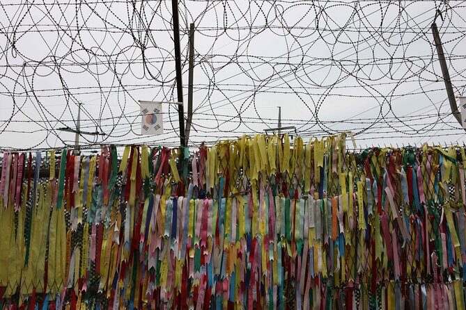 DMZ One Day Tour in Gyeonggi-do with English or Spanish - Bunker Museum: history explained through artifacts and scenes