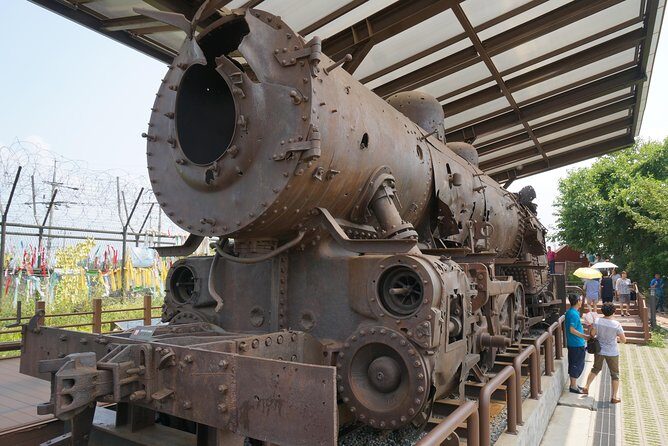 [DMZ Private Full day Tour] & The War Memorial include Lunch - Stop 1: Imjingak Pyeonghoa-Nuri Park and the broken rust train