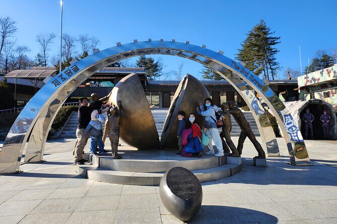 DMZ Private Tour: 3rd Tunnel, Option(Suspension Bridge, Boat) - Price and value: why $220 can be fair for a full day