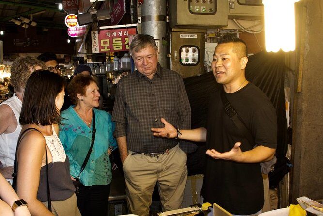 Drinking and Eating through the Alleys of Seoul - Meeting Point, Timing, and the End Near Insadong