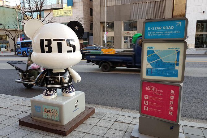 Essential Gangnam Tour (Incl. Dinner)-Hot Place of Seoul - Kwangjang Market street-food time: cheap eats with a long timeline