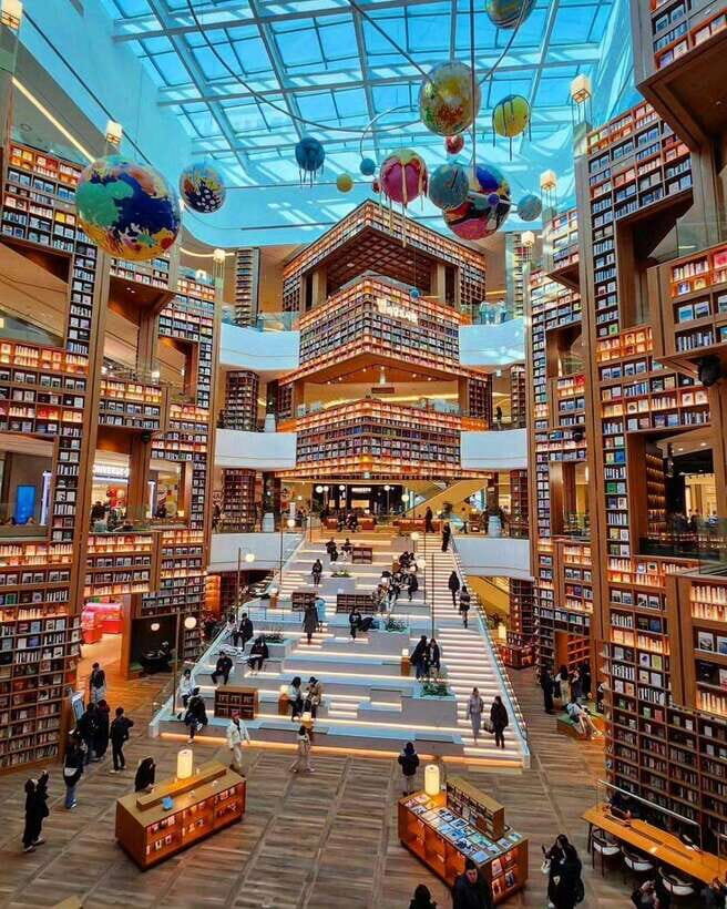 From Seoul: Starfield Library, Hwaseong, Gwangmyeong Cave - Hwaseong Fortress: Four gates, military features, and big-picture Korea