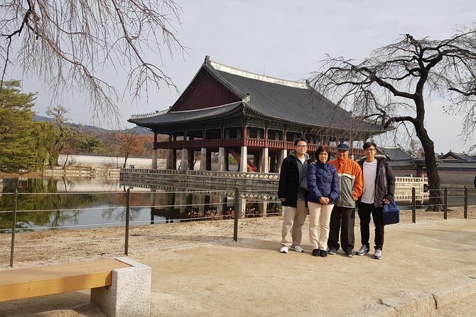 Full Day- Essential Seoul City Tour & Gourmet Tour(including Lunch and Dinner) - Tea at Kyung-In Museum of Fine Art: a real break in a hanok setting