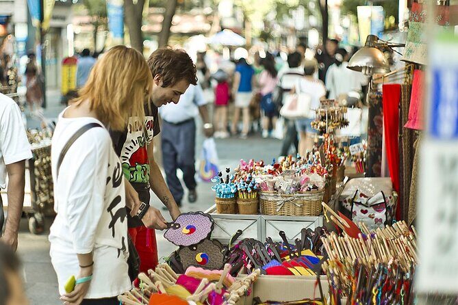 Full-Day Seoul Highlights Private Guided Tour - Your guide’s impact: Tailored routes and real problem-solving