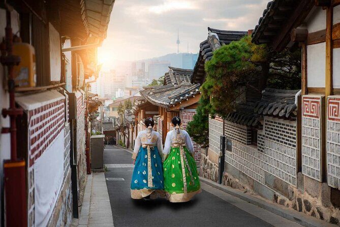 Full-Day Seoul Highlights Private Guided Tour - Bukchon Hanok Village: Photo-worthy streets with real character