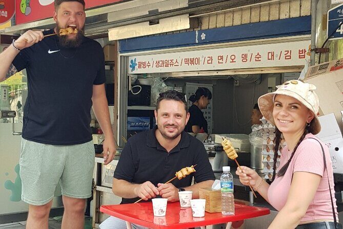 Gwangjang market Netflix Food Walking Tour with Insadong - Who should book this and who might want a different style