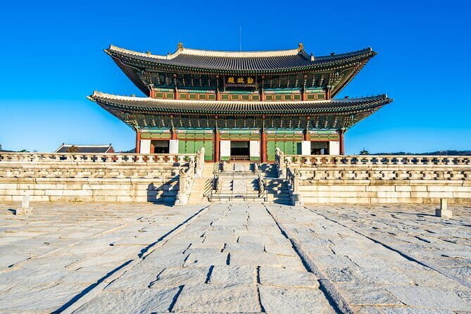 Gyeongbokgung Palace & Bukchon Village Walking Tour - Gyeongbokgung Palace: what you’re really going to see