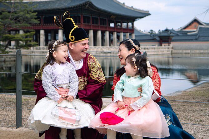Gyeongbokgung palace family/group private photoshoot - Key Things You’ll Notice Right Away