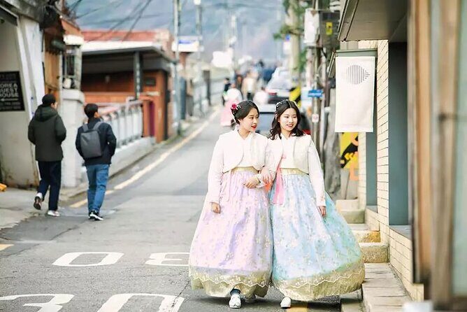 Gyeongbokgung Palace Hanbok Rental Experience in Seoul - Price and Value: Why $7 Can Be a Great Deal