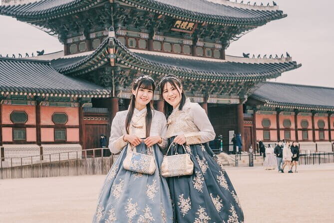 Hanbok Photoshoot and History Tour at Gyeongbokgung Palace - Why Gyeongbokgung Palace Fits a Hanbok Photo Shoot