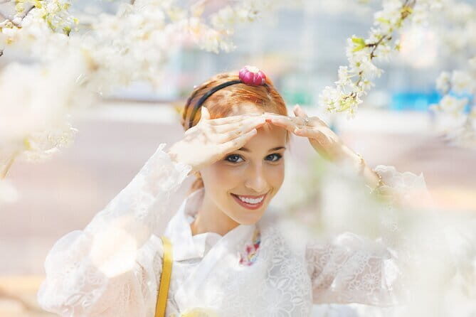 Hanbok Photoshoot and History Tour at Gyeongbokgung Palace - History That Feels Like a Story (Not a Textbook)