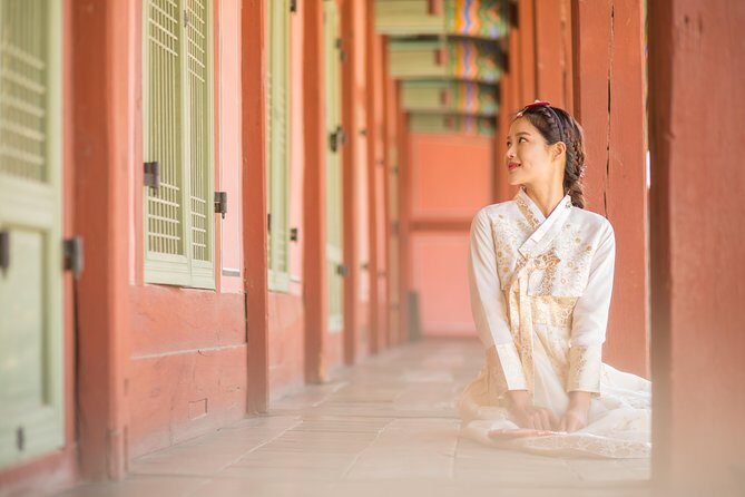 Hanbok rental, hanbok experience - Timing tips: how to avoid the stress and get better photos