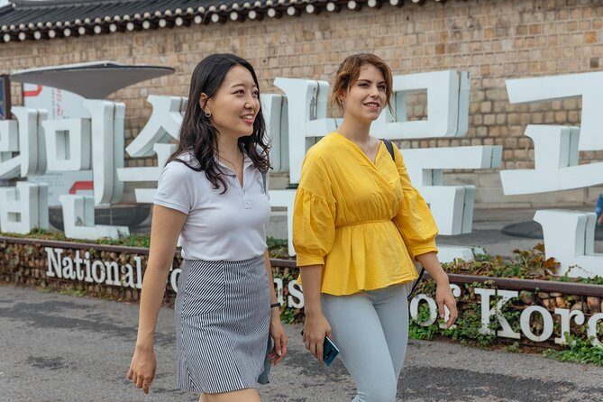 Highlights & Hidden Gems With Locals: Best of Seoul Private Walking Tour - Meeting Point and What to Expect From the Pace