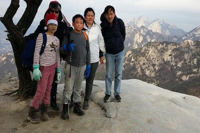 Hike and Explore the Wonder of Bukhansan National Park with hiking professional(including Lunch) - What the lunch includes (and why it works for hiking)