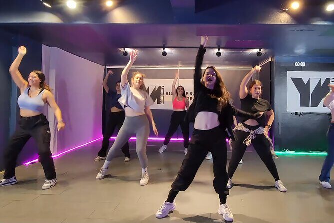 K-pop Dance Class in Seoul (Incl. video shooting & editing) - Private vs. Group Class: Pick What Fits Your Comfort Level