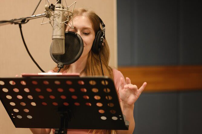 K-Pop Making Class with a Producer! - The studio details that make a difference: lyrics, interpretation, and “packs”