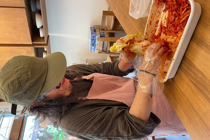 Kimchi class with Chef Hakyung near Gyeongbokgung place - What you eat during the class (and why it helps)