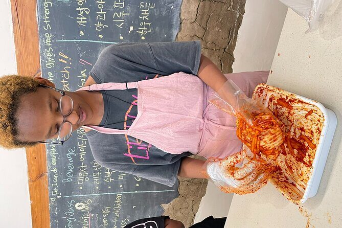 Kimchi class with Chef Hakyung near Gyeongbokgung place - Sightseeing stops: Gyeongbokgung, Cheongwadae, and the Blue House