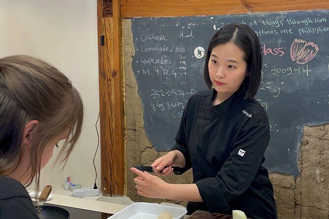 Kimchi class with Chef Hakyung near Gyeongbokgung place - Price and value: what $80 buys you in a private setting