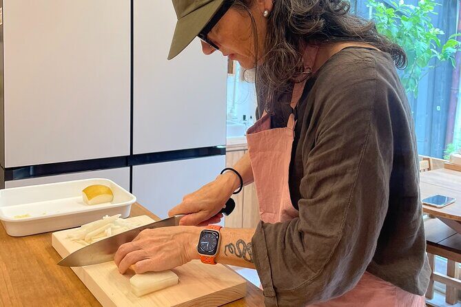 Kimchi class with Chef Hakyung near Gyeongbokgung place - Who should book this kimchi class, and who might not