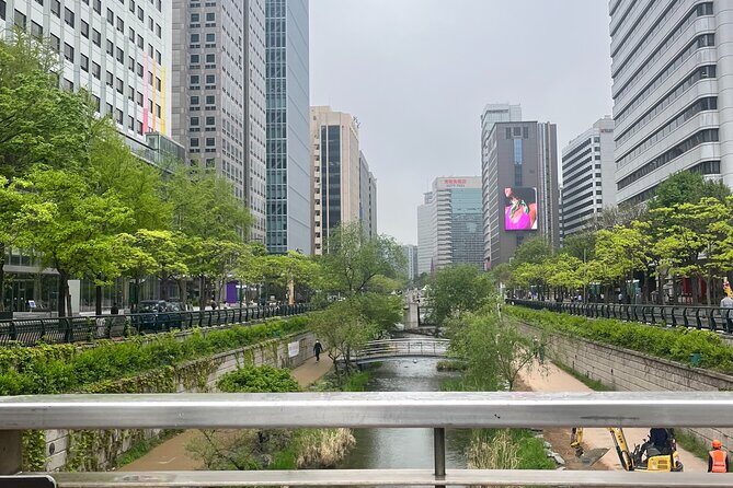 [KoreaByLocal] Authentic Seoul Night Walk and Chicken & Beer - Logistics that actually matter: timing, shoes, and meeting point