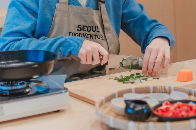 Korean Cooking Class with Grocery Shopping at Seoul Local Market - Quick Notes on Getting There and Group Size