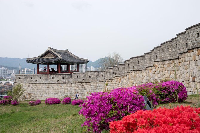 Korean Folk Village & Suwon Hwaseong Fortress Private Tour - Hwaseong Fortress: The 5.7km Wall Walk You’ll Remember