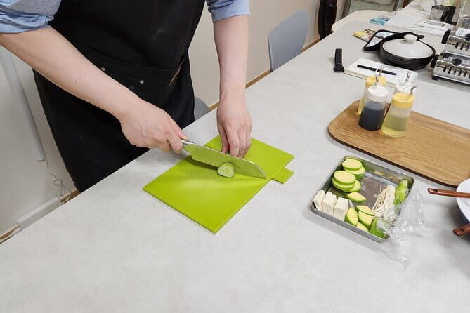 Korean Home Style Cooking Class in Gangnam Seoul - Meeting Naomi: Timing, Private Setting, and Getting There