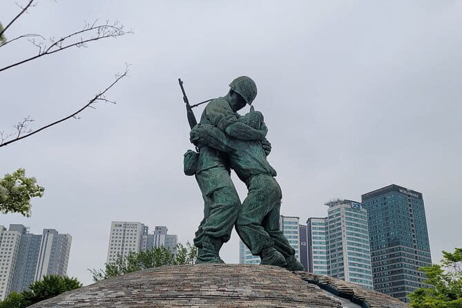 Korean War Memorial Private Guided Tour - Finding the Meeting Point at War Memorial of Korea (Yongsan District)