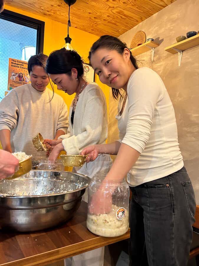 Learn and Craft Makgeolli in a Traditional Brewery - Sampling, light snacks, and the pace inside 2 hours