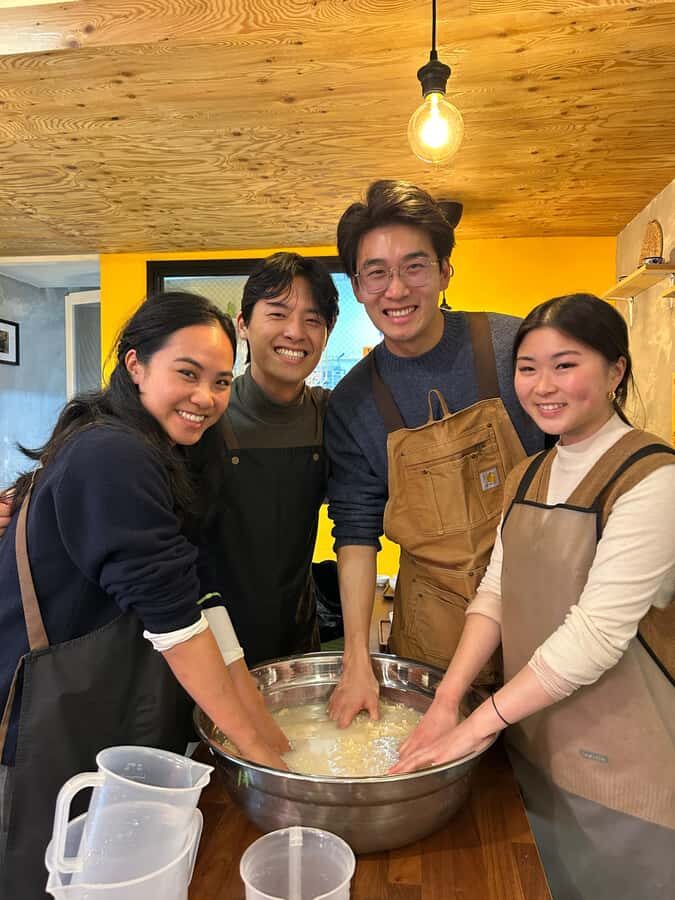 Learn and Craft Makgeolli in a Traditional Brewery - Getting there and leaving after the class (so you’re not stressed)