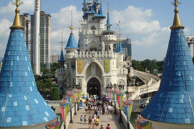 Lotte World Package Deal - Inside Lotte World: the indoor theme park experience you’re actually paying for