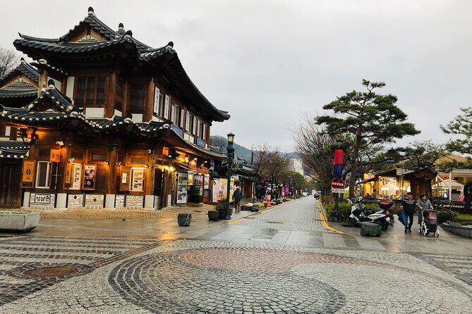 Maisan Cherry Blossom and Jeonju Hanok Village - Jeonju Hanok Village: 800+ Hanoks and Snack-Driven Wandering