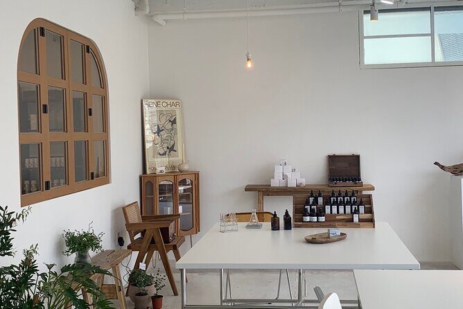 Make your K-scent perfume: Modern oneday class in Seoul - Price and value in Seoul: $96 for a custom scent you’ll actually use