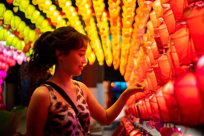Market Food Tour & Evening E-bike Ride in Seoul - Stop-by-stop: Cheonggyecheon to royal gates to hanok hills
