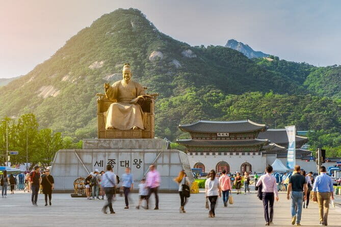 Max Out Seoul: Must Visit City Highlights Panoramic Day Tour - Is This “Max Out Seoul” Day Tour Great Value?