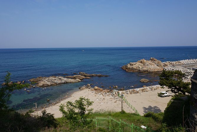 Mount Seorak and Naksansa Temple One Day Tour from Seoul - Naksansa Temple: ocean views, lots of steps, and a calmer pace
