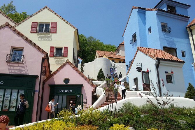 Nami Island and Petite France - Filming location - Ginseng Center and the Included Shopping Stop: What It Adds to Your Day