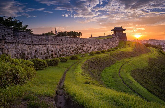 Night View Tour to Suwon Hwaseong Fortress from Seoul - Night at Suwon Hwaseong: what you’re really seeing