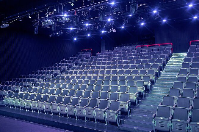 Painters Show in Gwanghwamun Theater (nearby Seodaemun station) - Quick hits before you go