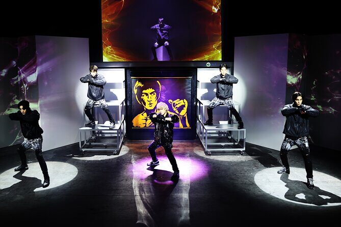 Painters Show in Gwanghwamun Theater (nearby Seodaemun station) - Seating comfort: cold theater and close quarters