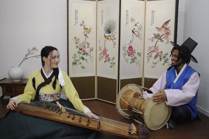 Play Gayageum in Hanbok Cultural Experience in Bukchon - What makes the instruction feel effective